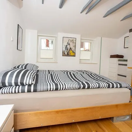 Split Inn Apartments *