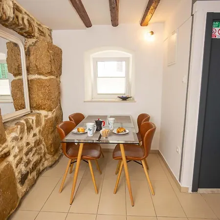 Split Inn Apartments Apartment