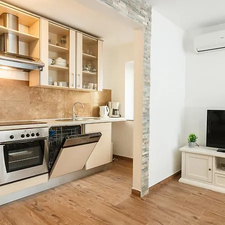 Split Inn Apartments Apartment