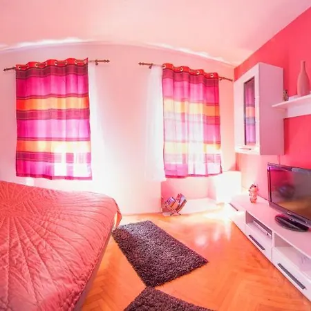 Split Inn Apartments Apartment *