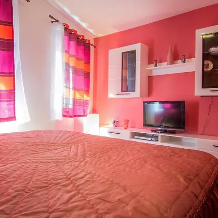 Split Inn Apartments Apartment