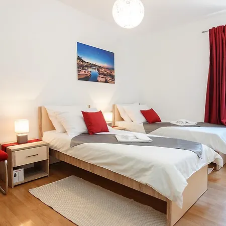 Split Inn Apartments Apartment