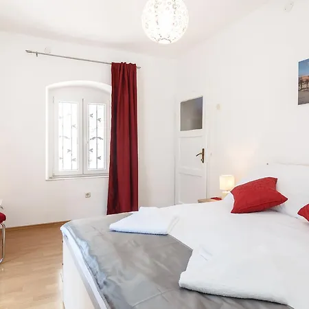 Split Inn Apartments Apartment *