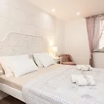 Split Inn Apartments Apartment