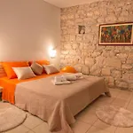 Split Inn Apartments Apartment *