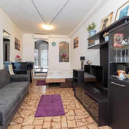 Split Inn Apartments *