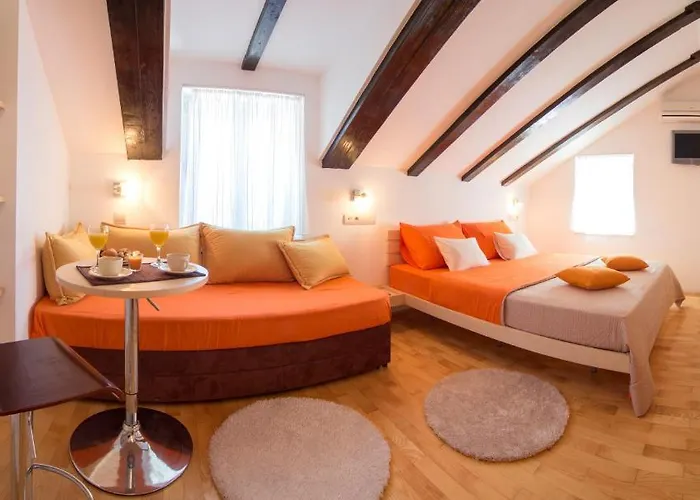 Apartment Split Inn Apartments