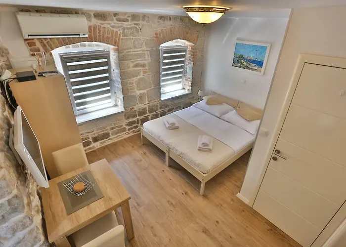 Apartment Split Inn Apartments